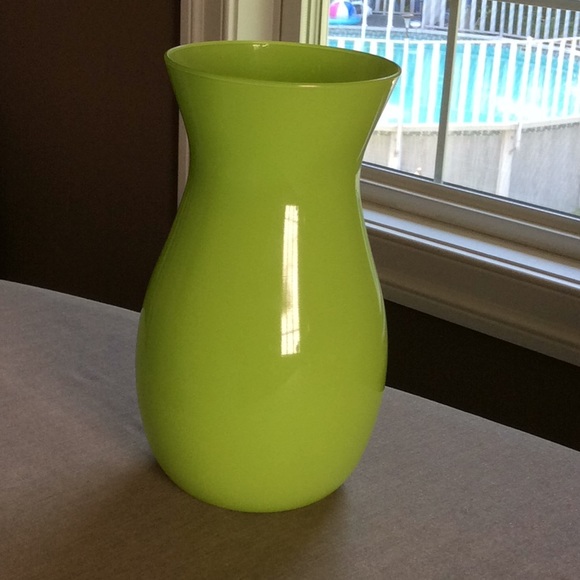 Light green vase - Picture 3 of 4